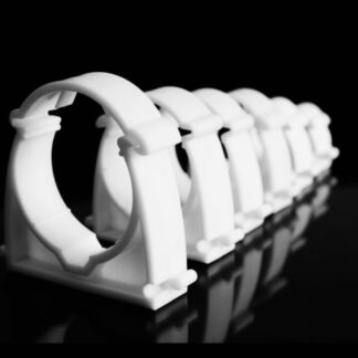 Uchwyt zamknięty do rur 22mm biały UZ